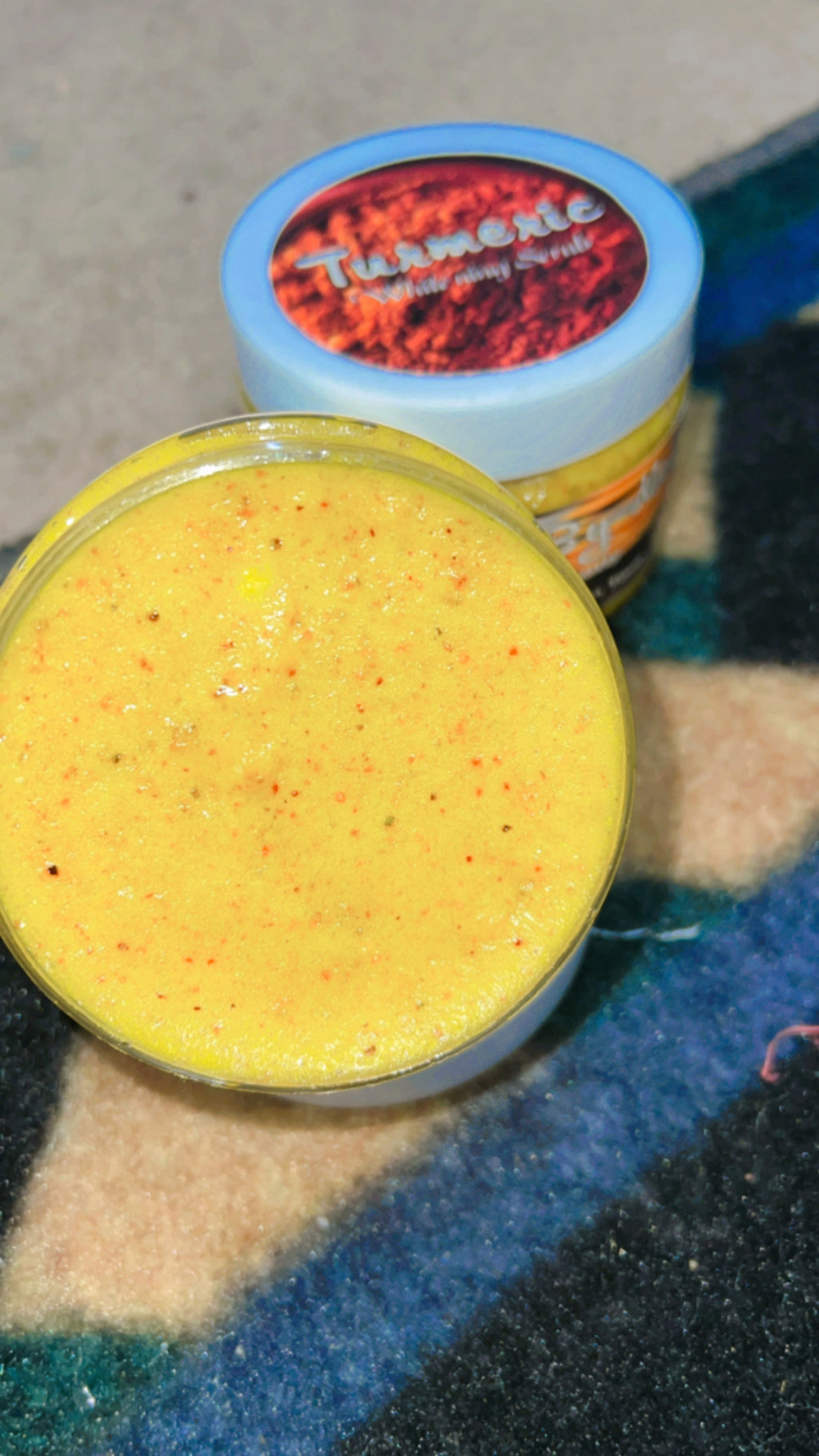 Turmeric body scrub🌱(300 Grams)
