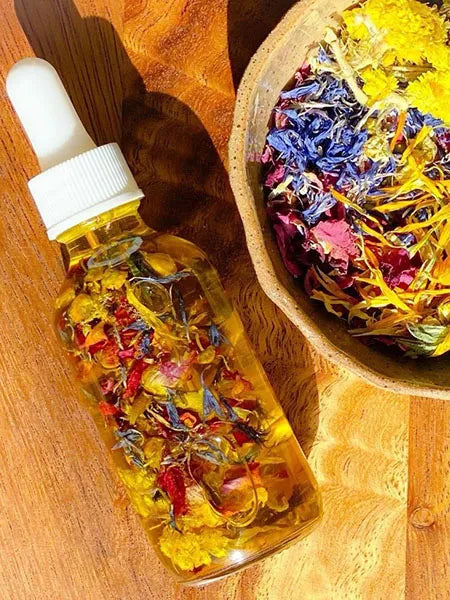 GlamHubMehru-Face_bodyantiagingoil_1