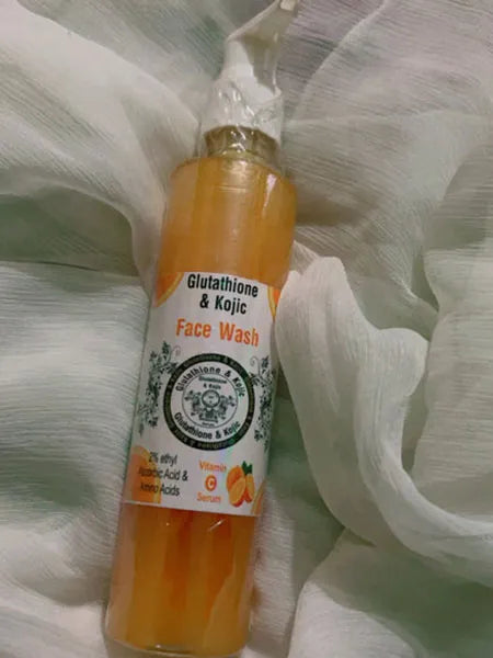 GlamHubMehru-VitCfacewash_1